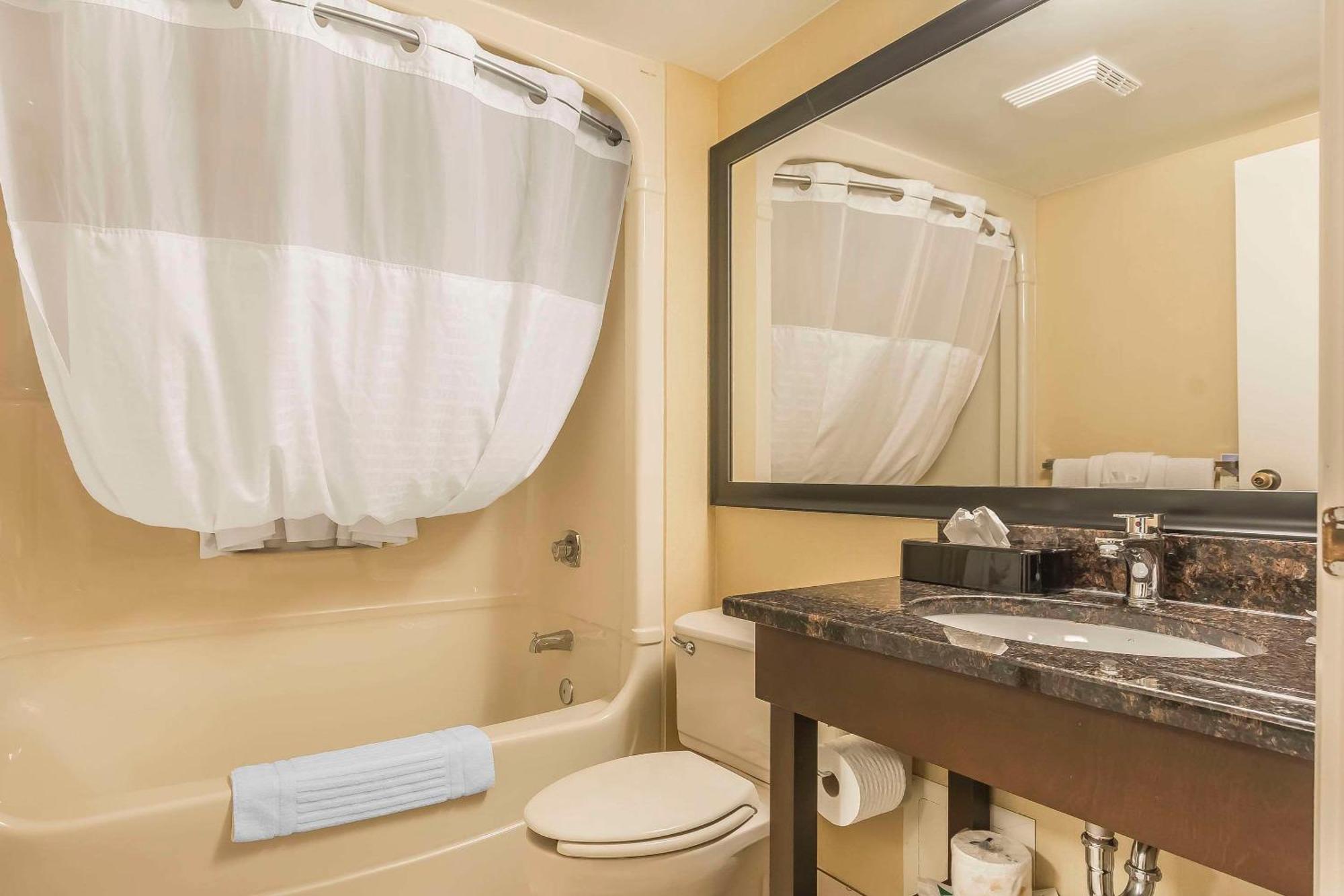 Comfort Inn Cobourg Kültér fotó